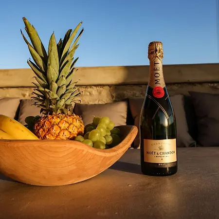 Sunset Views - George Iv, With Private Pool Close To Town Willa