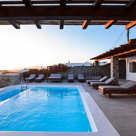 Sunset Views - George Iv, With Private Pool Close To Town Villa