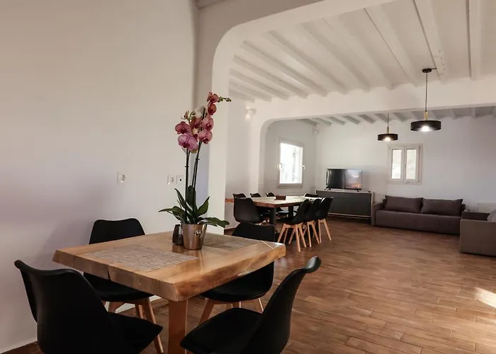 Sunset Views - George Iv, With Private Pool Close To Town فيلة