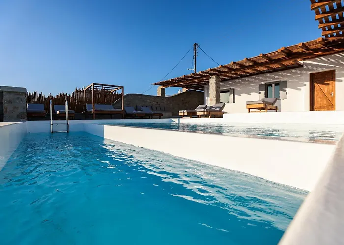 Sunset Views - George Iv, With Private Pool Close To Town فيلة