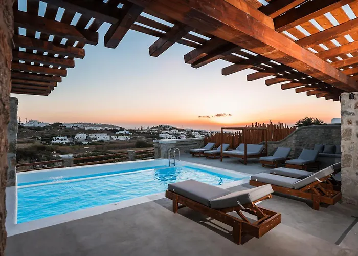 Sunset Views - George Iv, With Private Pool Close To Town فيلة