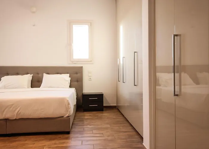 Sunset Views - George Iv, With Private Pool Close To Town فيلة