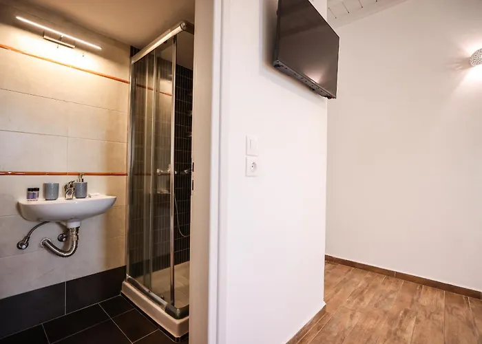 Sunset Views - George Iv, With Private Pool Close To Town فيلة Mykonos Town