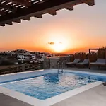 Sunset Views - George Iv, With Private Pool Close To Town *